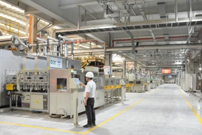 協(xié)鑫加速儲能戰(zhàn)略布局 磷酸鐵鋰投產(chǎn)與超充網(wǎng)絡(luò)協(xié)同發(fā)展